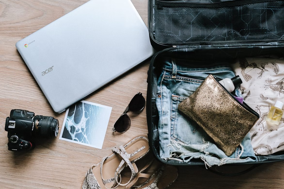 Living Out of the Suitcase: Practical Accessories for an Upbeat Travel Experience