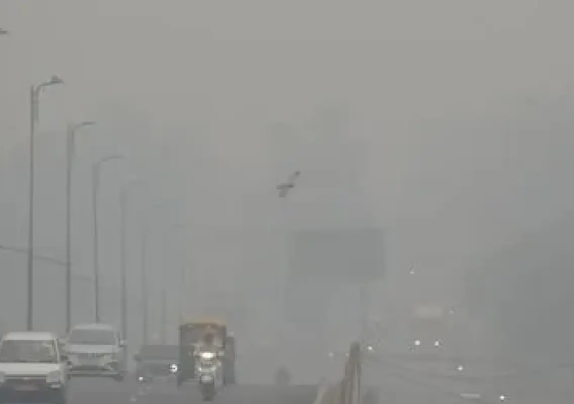 Delhi’s Air Quality Turns ‘Hazardous’ With AQI at 727, Stubble Burning Major Contributor