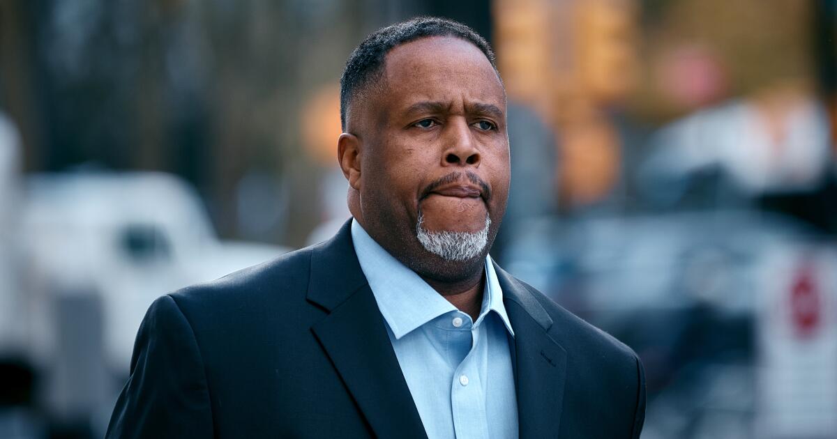 Ex-NBA player accused of selling LeBron injury info pleads not guilty