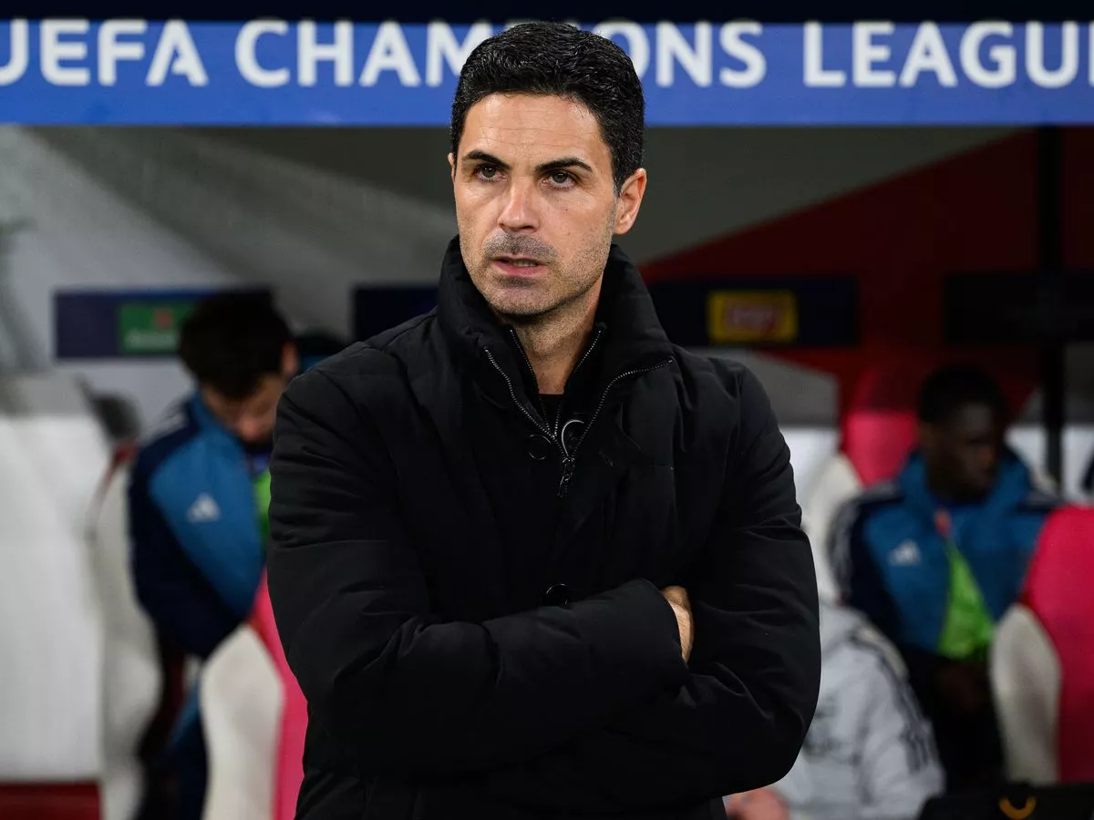 Arsenal get Premier League title warning ahead of Liverpool vs Man City clash - 'Game on'