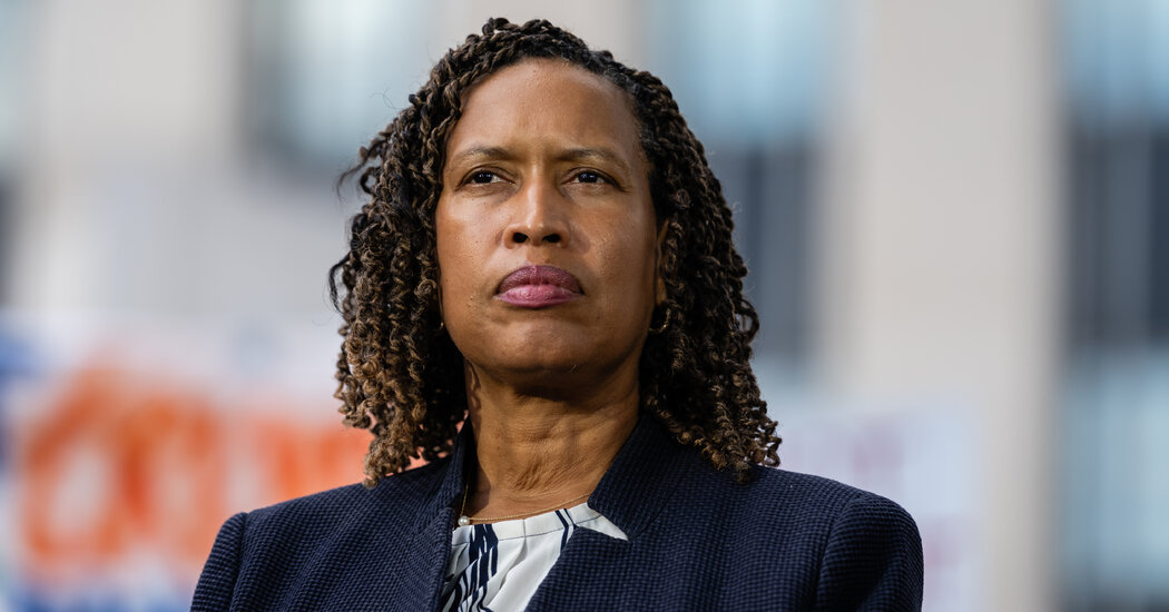 Justice Dept. Is Said to Be Investigating D.C. Mayor Over Foreign Trip