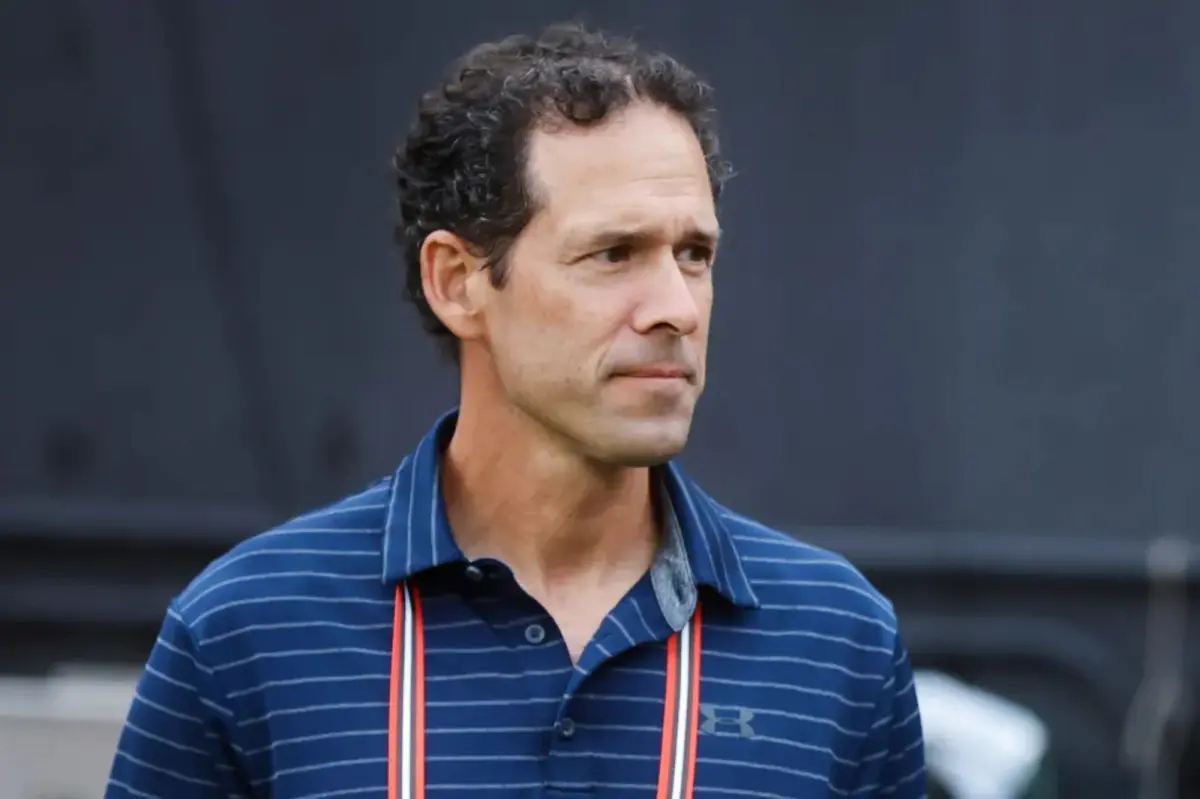 Paul DePodesta leaving Browns for MLB return with Rockies