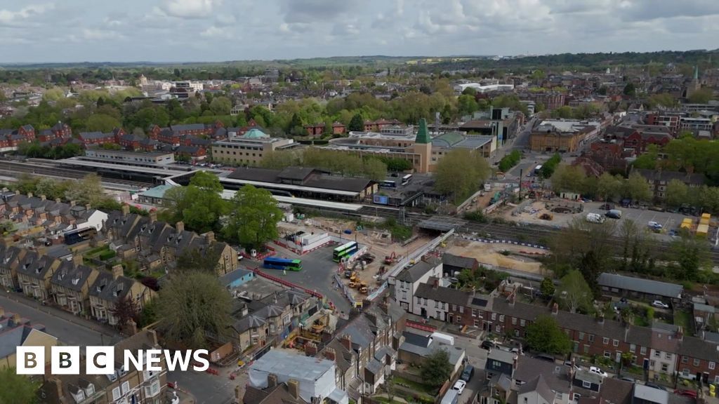 Cars can't reach Oxford station without congestion charge