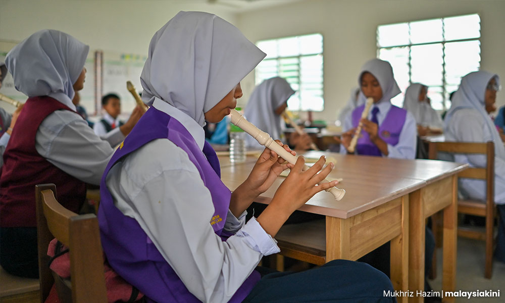 'Nature & Humanity' replacing science, music subjects for Std 1