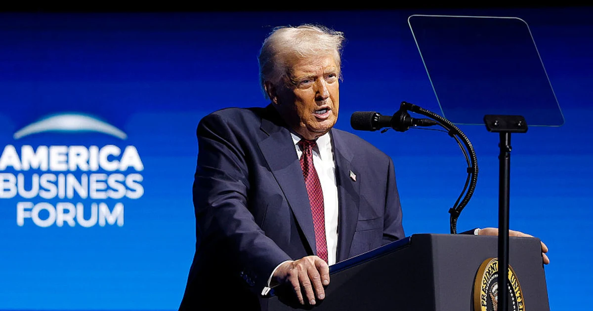 Trump destaca el menor costo de la cena de Thanksgiving de Walmart este año como un logro de sus políticas, pero omite un detalle