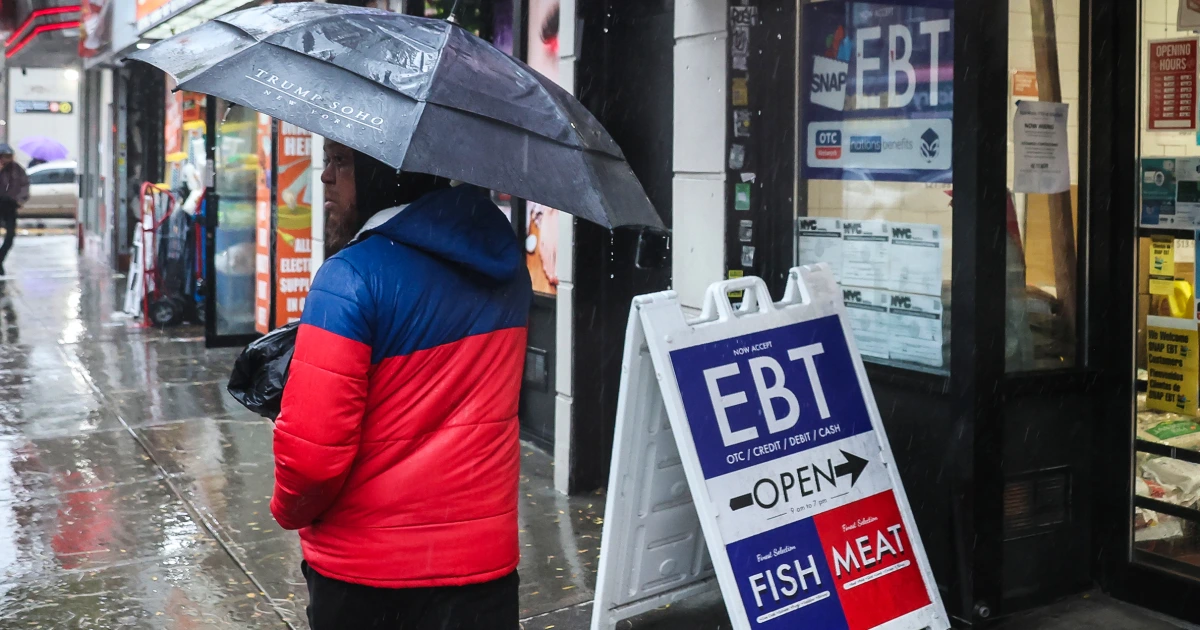 SNAP recipients go without food after benefits don't arrive