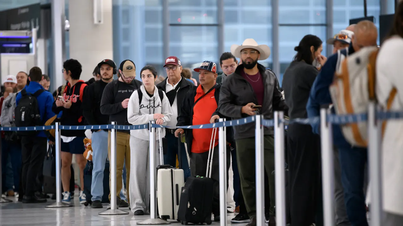 Airport security wait times surge over 2 hours amid government shutdown, says TSA official