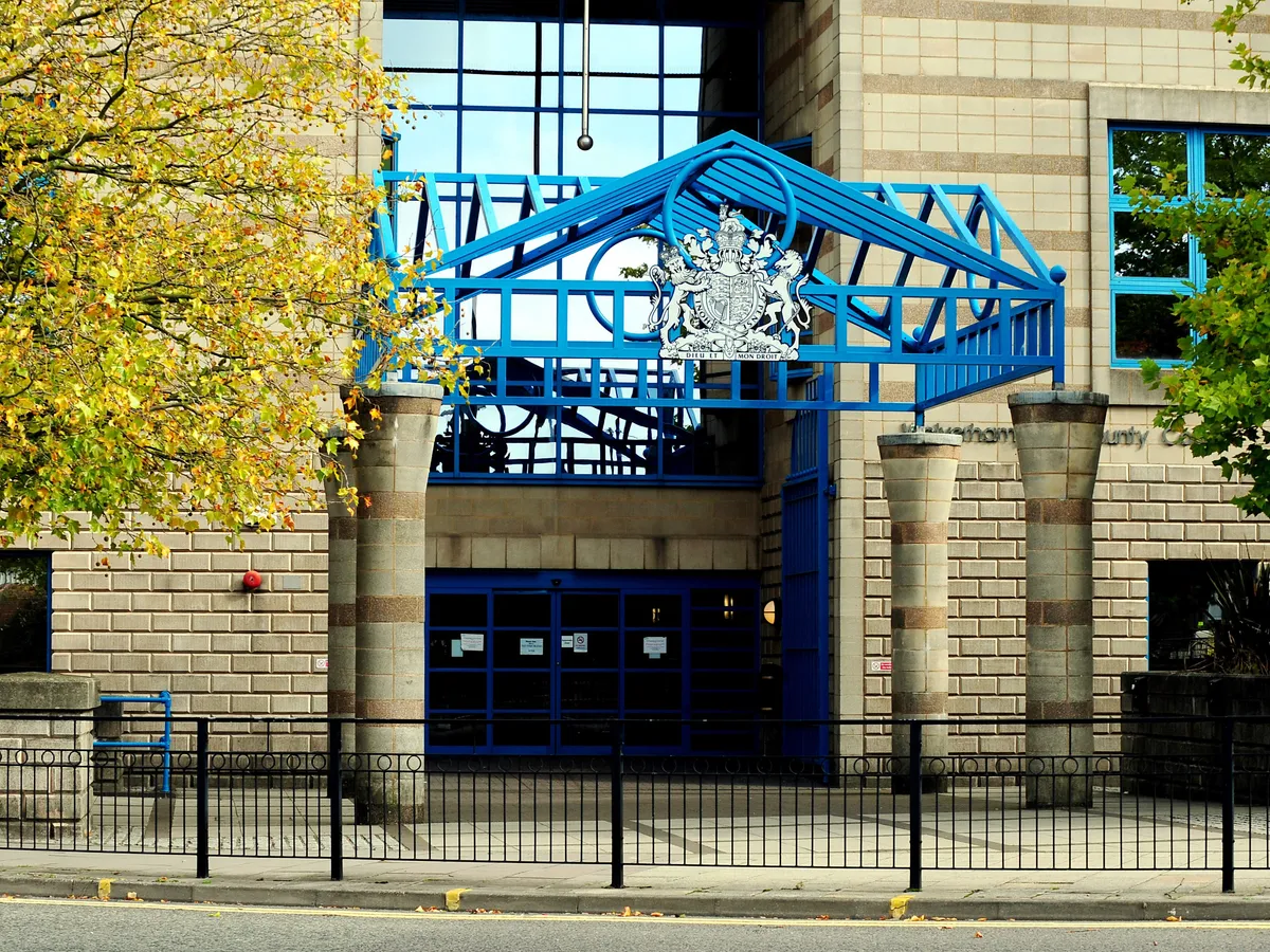 Darlaston man played significant role in £250k fake tobacco and vape sales op