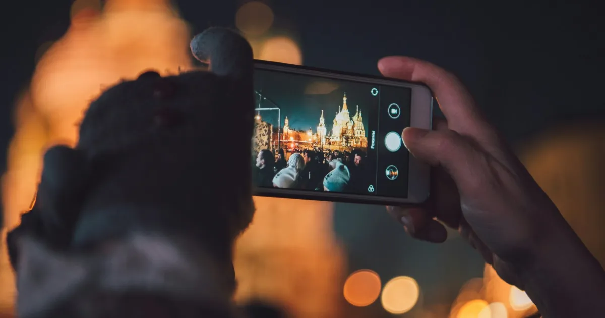 This new smartphone camera lens sees everything and we are not kidding