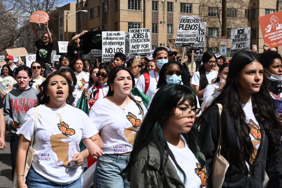 Colorado Latinos Want to Rein in ICE, Poll Says