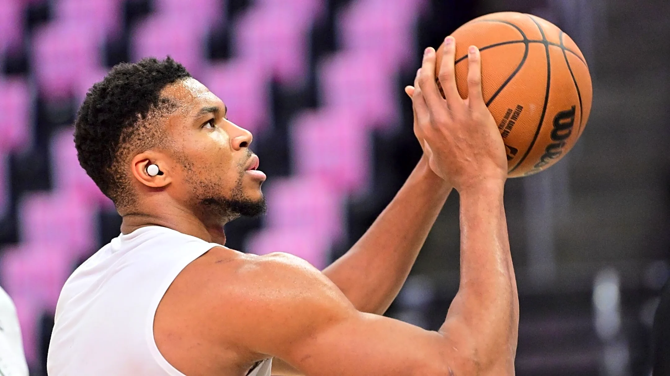 Brian Windhorst Insists Giannis Antetokounmpo’s Knicks Trade Link Has the Bucks Up Against the Wall