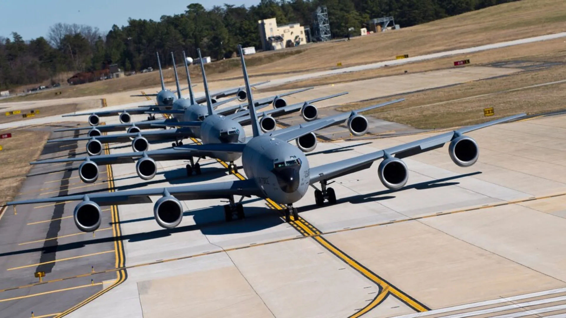 Unknown white powder prompts lockdown at US military base: Report