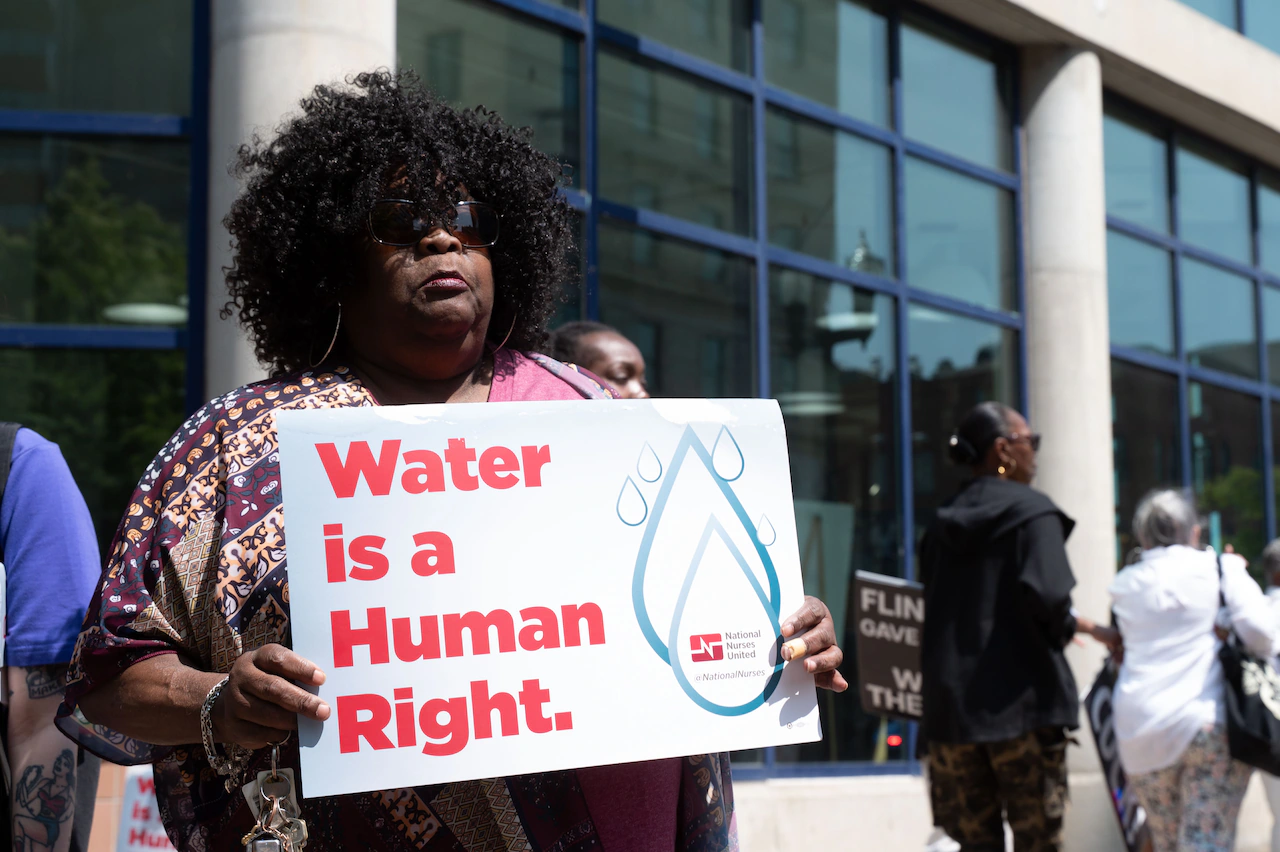 Michigan lawmakers revive push for income-based water bills