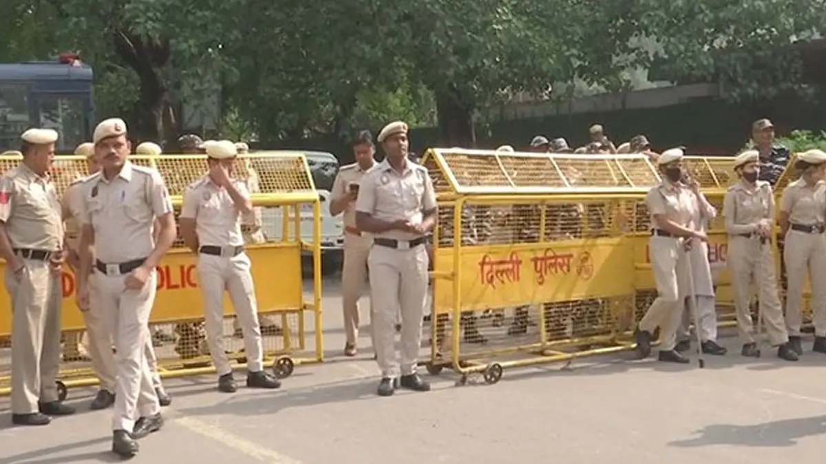 Delhi Police Busts Immoral Trafficking Racket in Paharganj, One Woman Arrested
