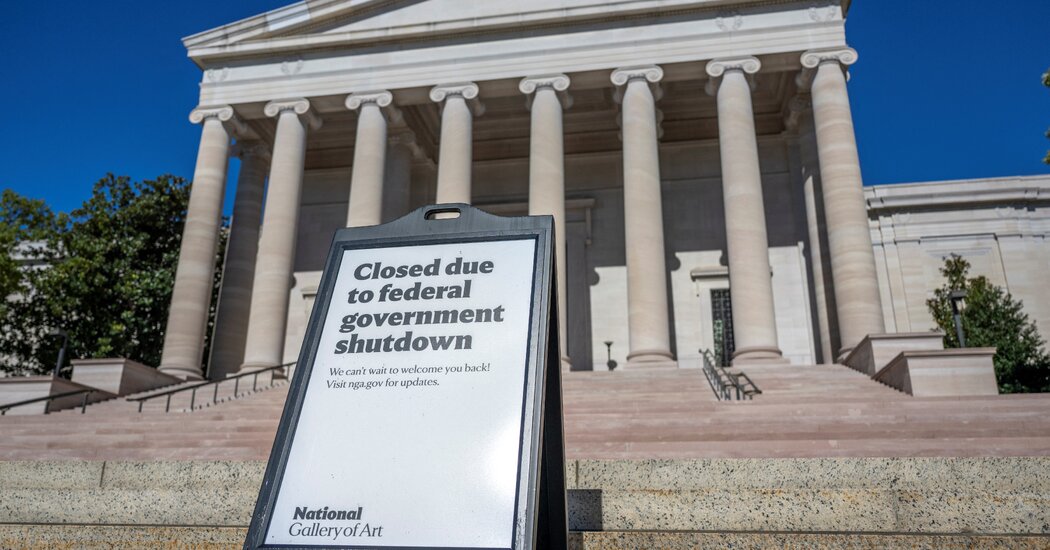 Tourism in Washington, D.C., Suffers as Government Shutdown Drags On