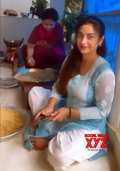 Rati Pandey performs Chhath Puja with proper rituals, shares glimpse of her traditional celebration