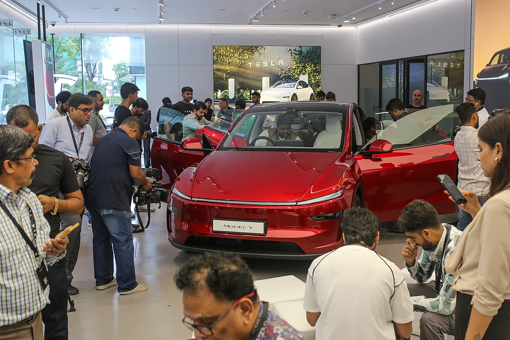 Tesla Is Set To Hire Ex-Lamborghini Head To Drive India Sales