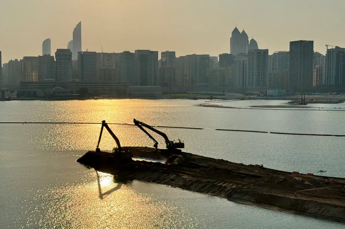 As Rivalries Grow, One Financial Hub Seeks to Bridge US, China, India