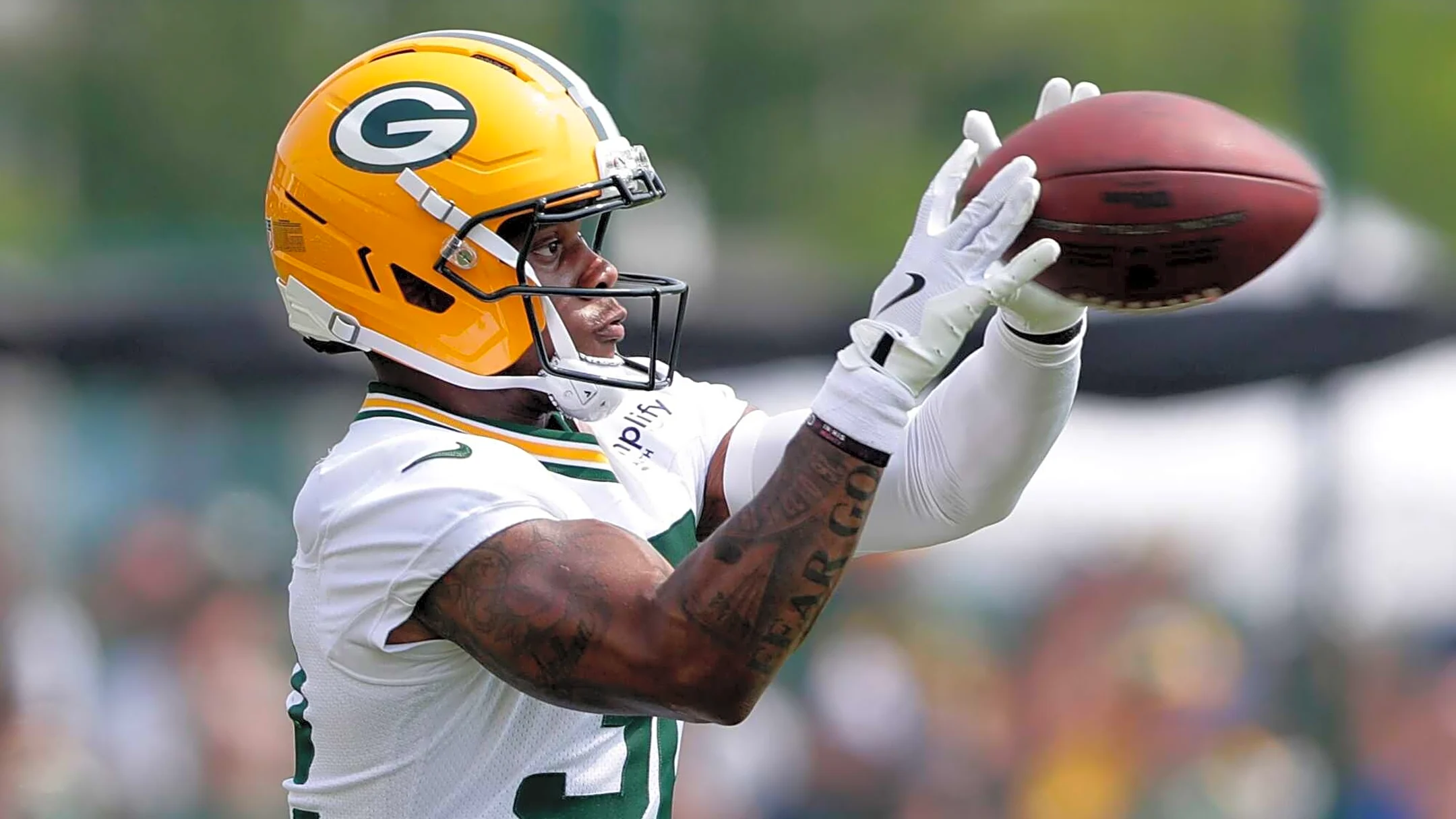 Packers MarShawn Lloyd Seeks Specialist Help to Overcome Hamstring Woes