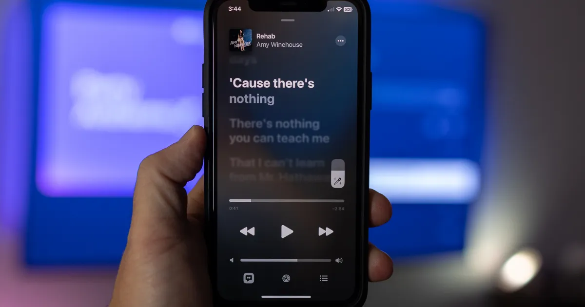 Apple Music finally remembers the words when you’re offline