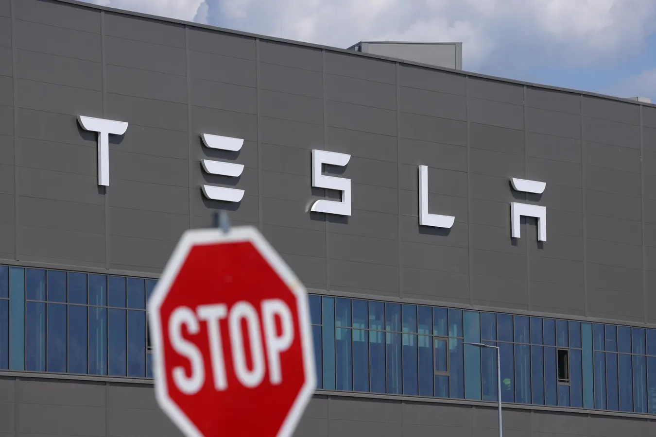Is Tesla Still Beating Its Peers?