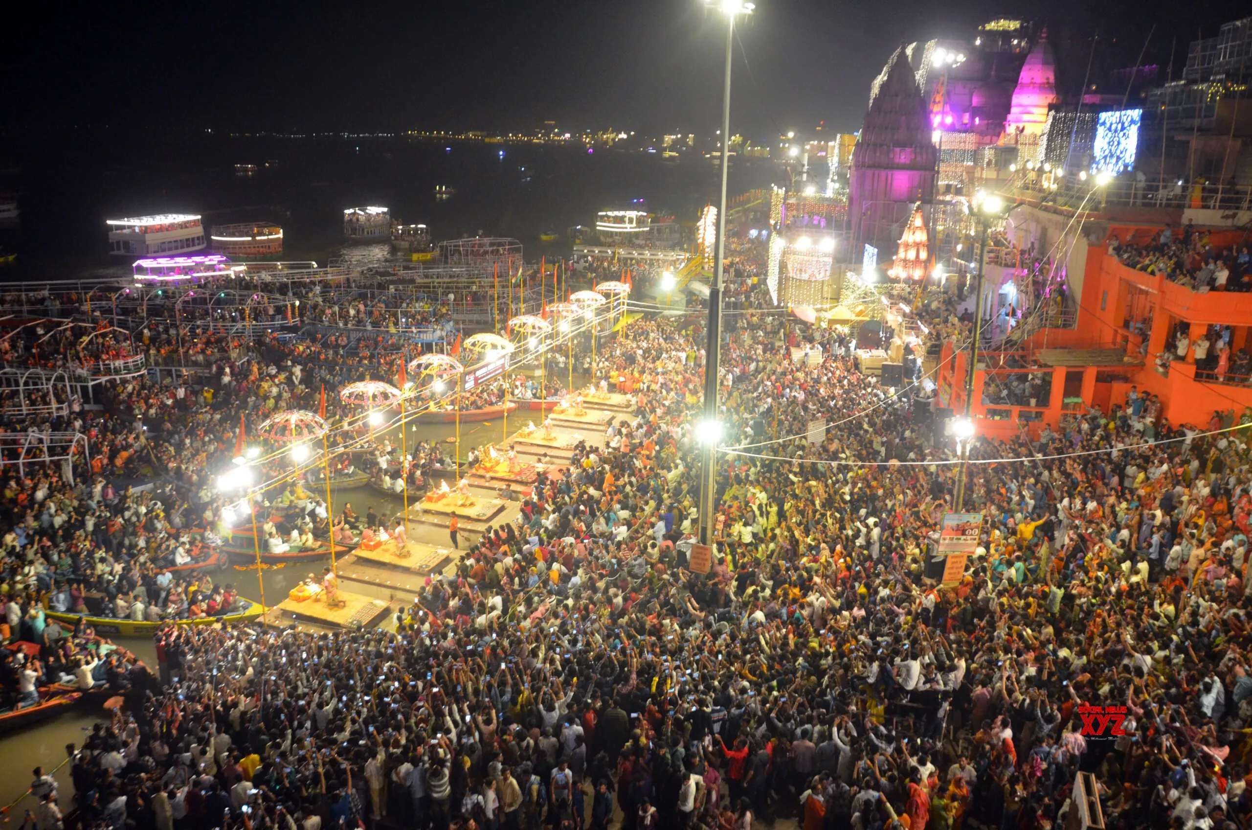 Kartik Purnima Eve at Dashashwamedh Ghat #Gallery