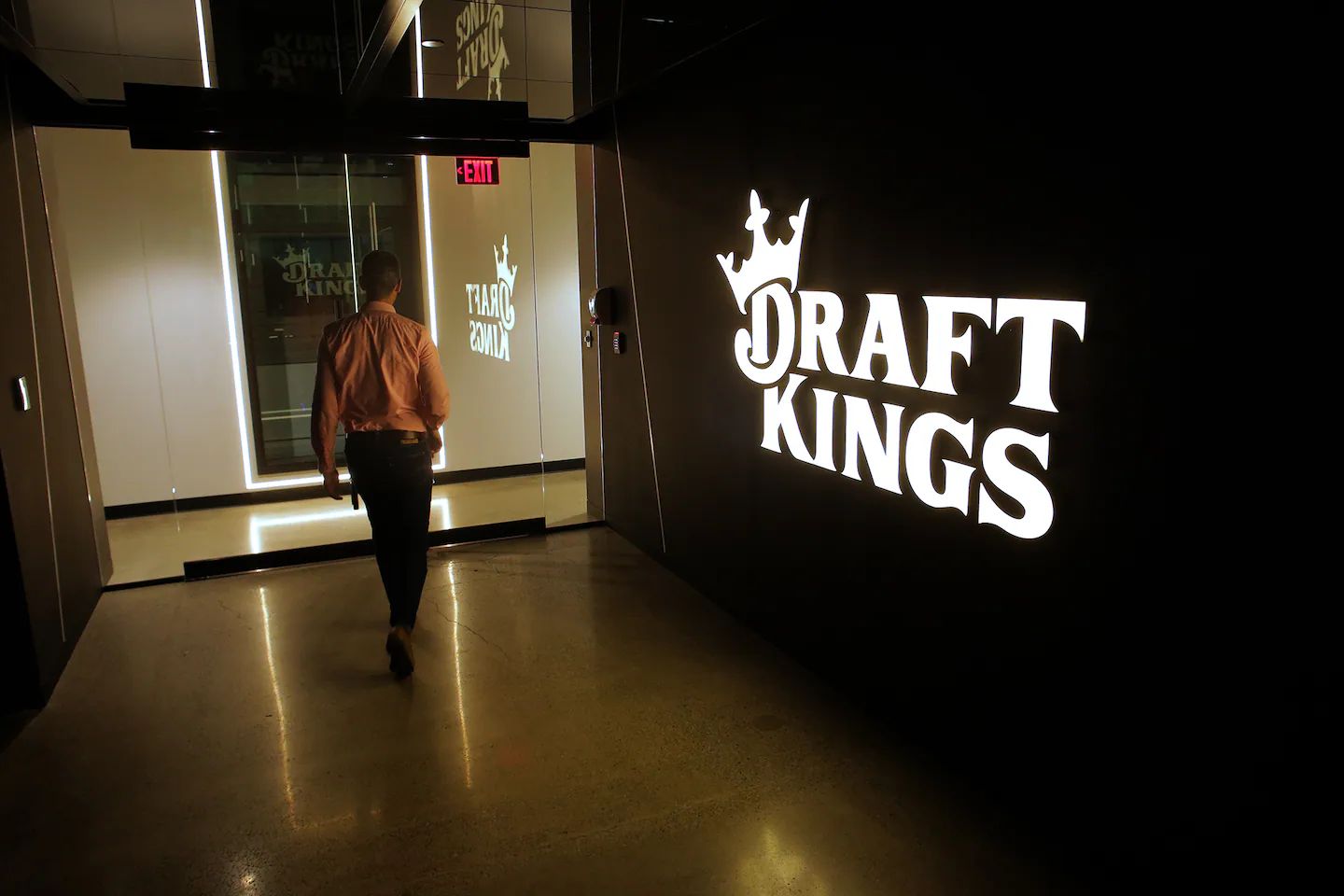 Disney signs DraftKings as ESPN’s new sports