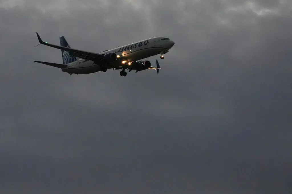 What to know about 10% reduction in flights at U.S. airports