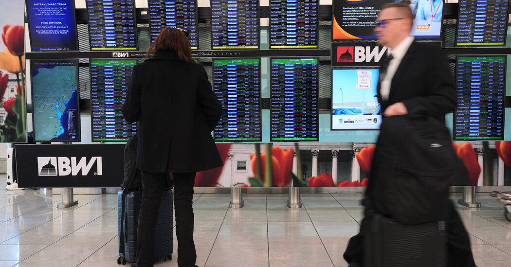 As Hours Dwindled Before Flight Cuts, the Government Was Publicly Mum