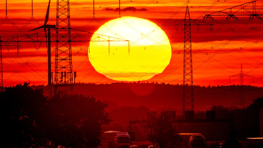 2025 set to be in top three warmest years on record, report says