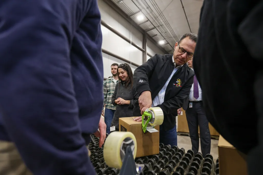 Shapiro visits Weinberg Northeast Regional Food Bank to decry federal nutrition-aid freeze