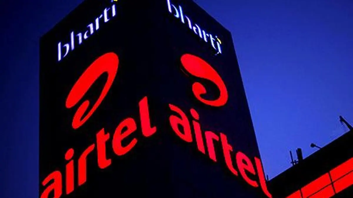 Bharti Airtel shares hit fresh 52-week high on strong Q2 earnings