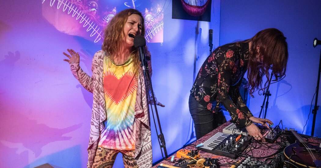 Russian Jailed for Placing Tiny Antiwar Signs in a Market Says She Would Do it Again