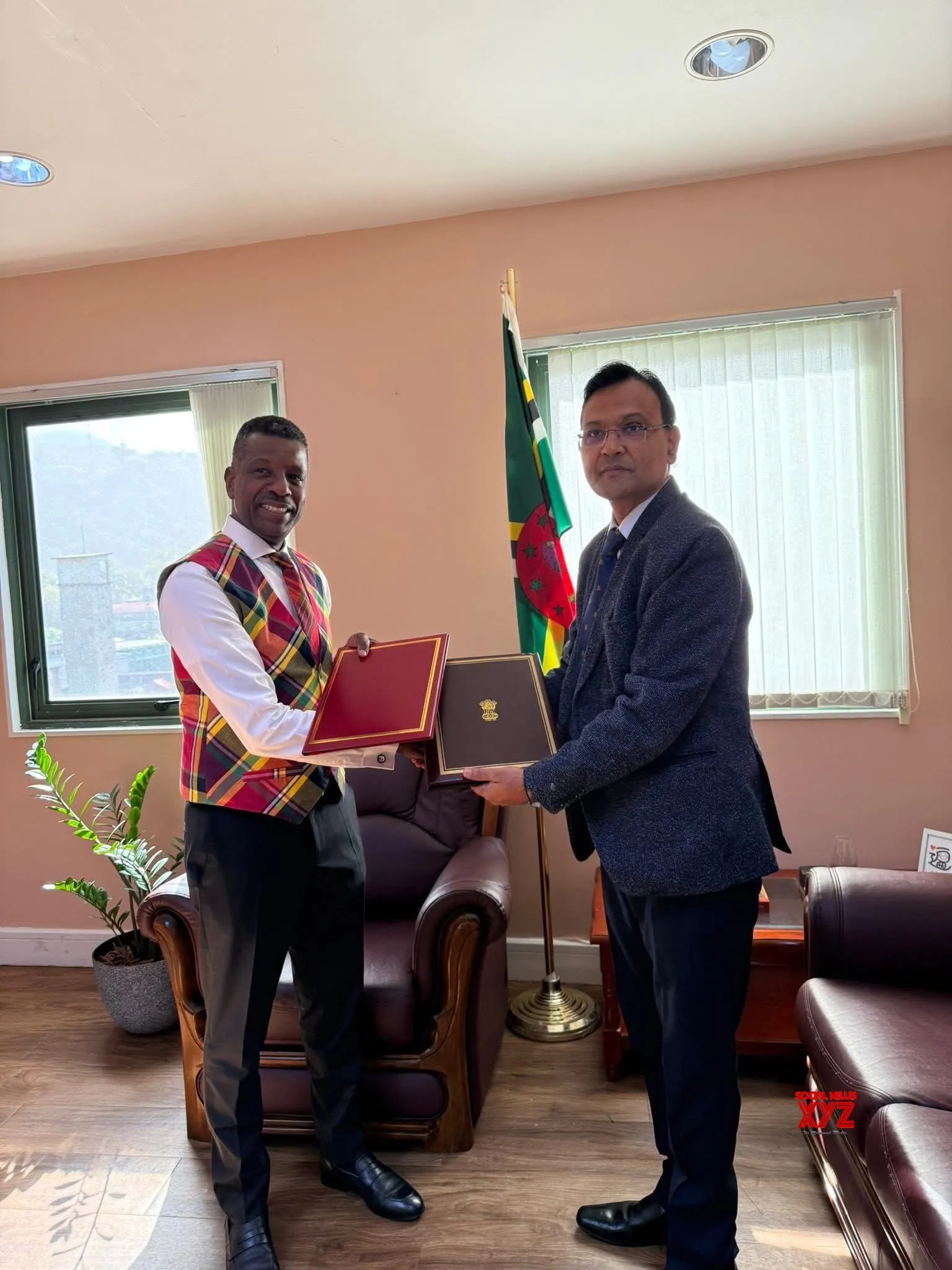 India extends $250,000 aid for five community development projects in Dominica