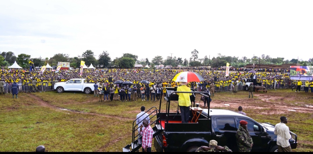 President Museveni woos Bulambuli voters, pledges dignified resettlement for landslide victims 