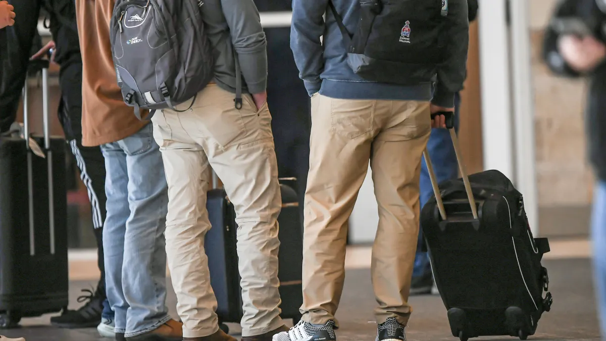 Air travel expert predicts 'chaotic' weekend at airports including GSP