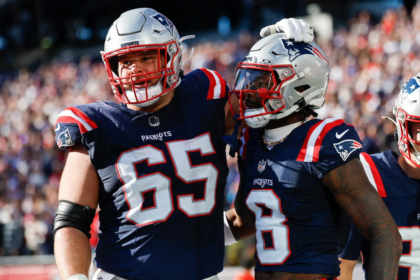 Garrett Bradbury, Patriots' iron man this season, returns to practice