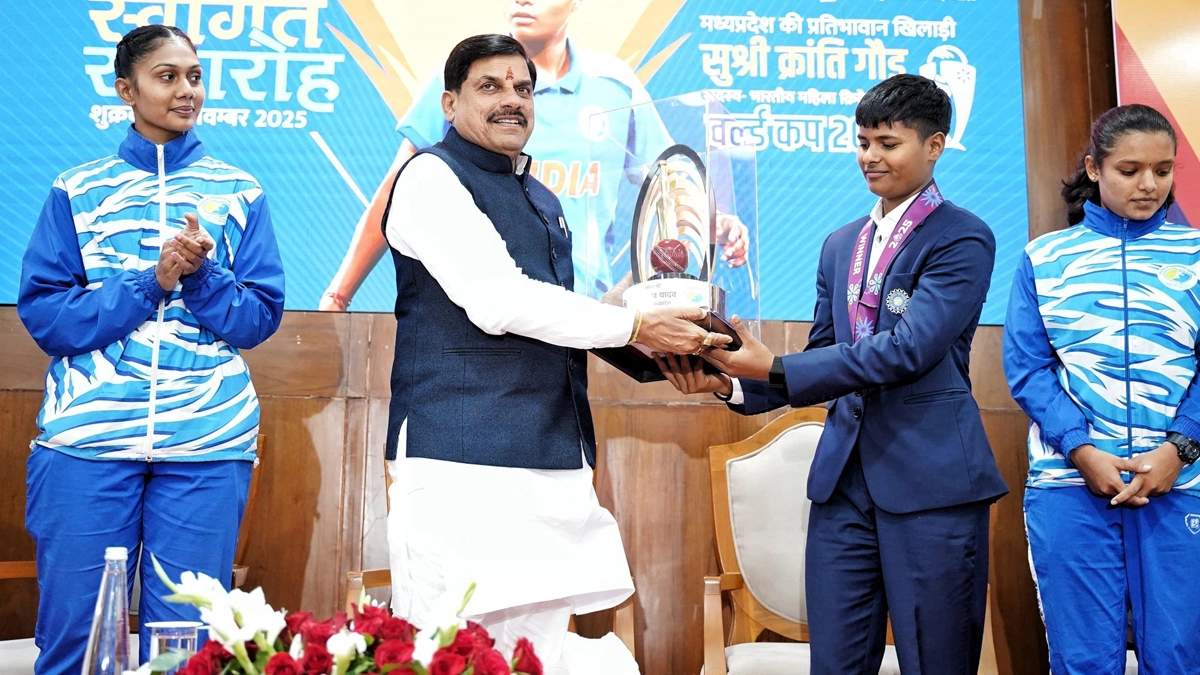 ICC Women’s World Cup 2025 Champion Kranti Goud Meets Madhya Pradesh Chief Minister Mohan Yadav (See Post)