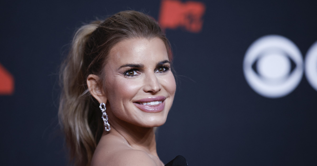 Jessica Simpson’s Latest Post Stirs Wave of Confused Comments