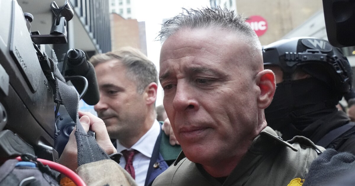 Judge orders daily meetings with official running Chicago immigration crackdown