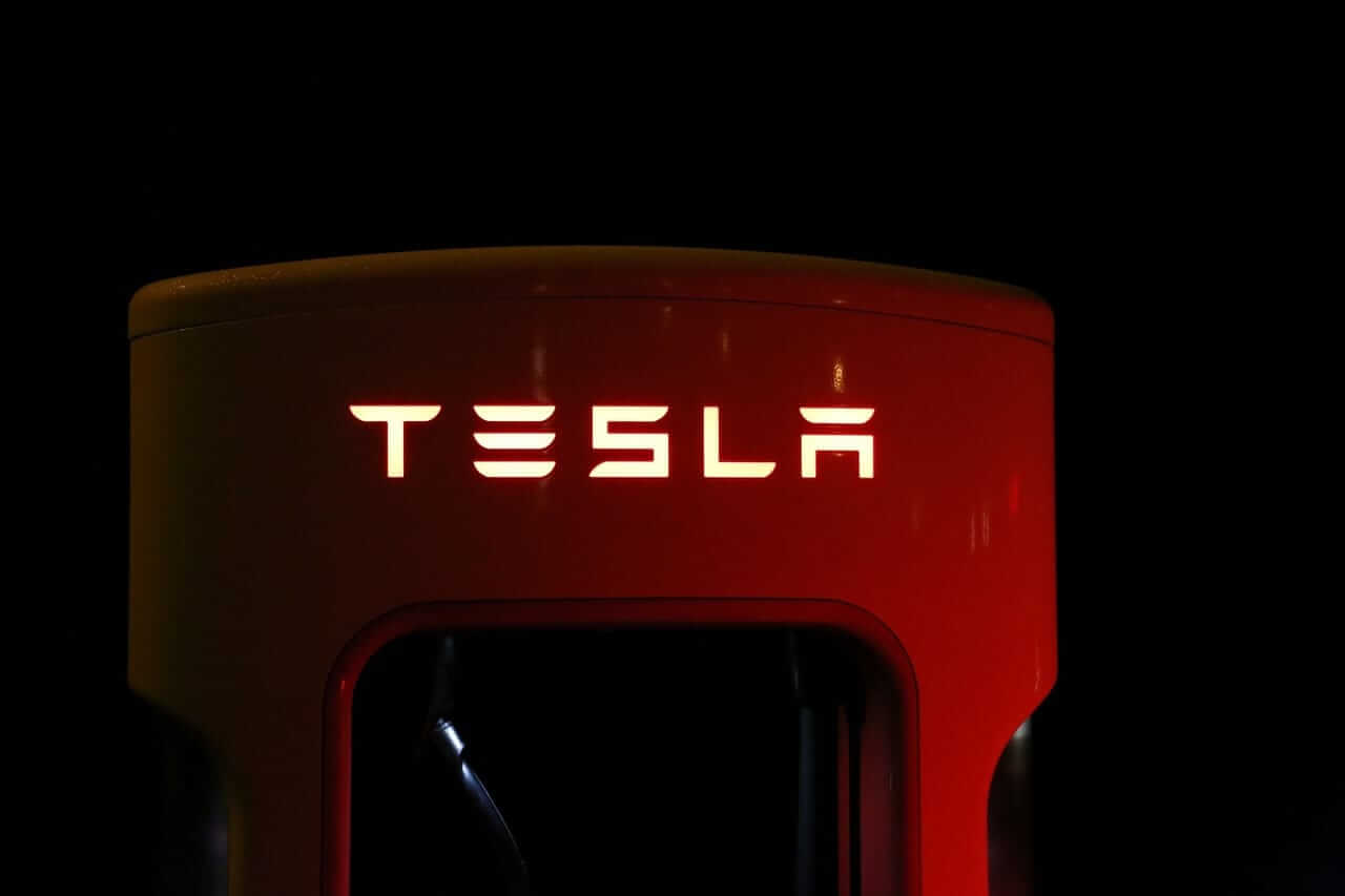 Tesla Is Set to Buy $2 Billion in Energy Storage Systems Batteries. What Does That Actually Mean for TSLA Stock?