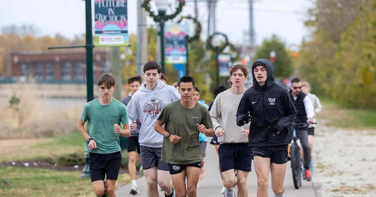State boys cross country: Confident Dixon ready for another shot at the title