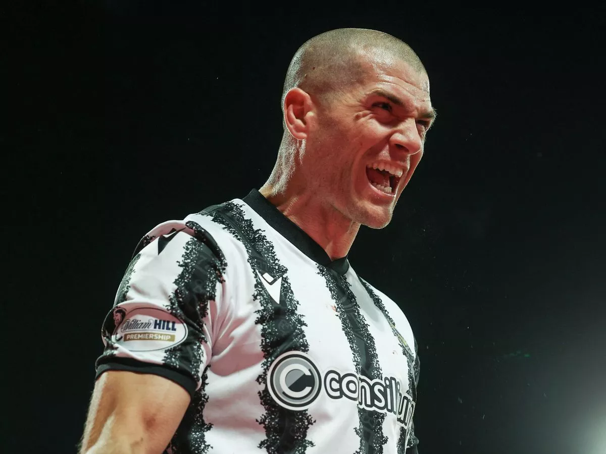 Alex Gogic would be 'asset to any team' as Cyprus omission puzzles St Mirren coach