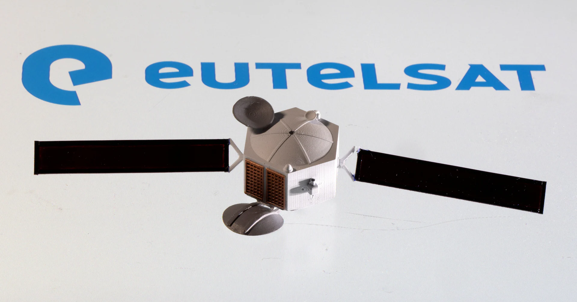 Starlink rival Eutelsat makes surprise CFO change ahead of fund raising - Reuters