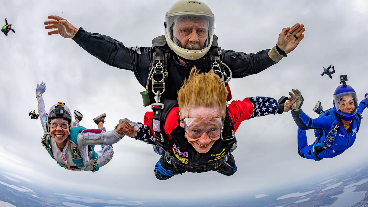She’s 86. This is her 1000th skydive. Here’s how she stays young.