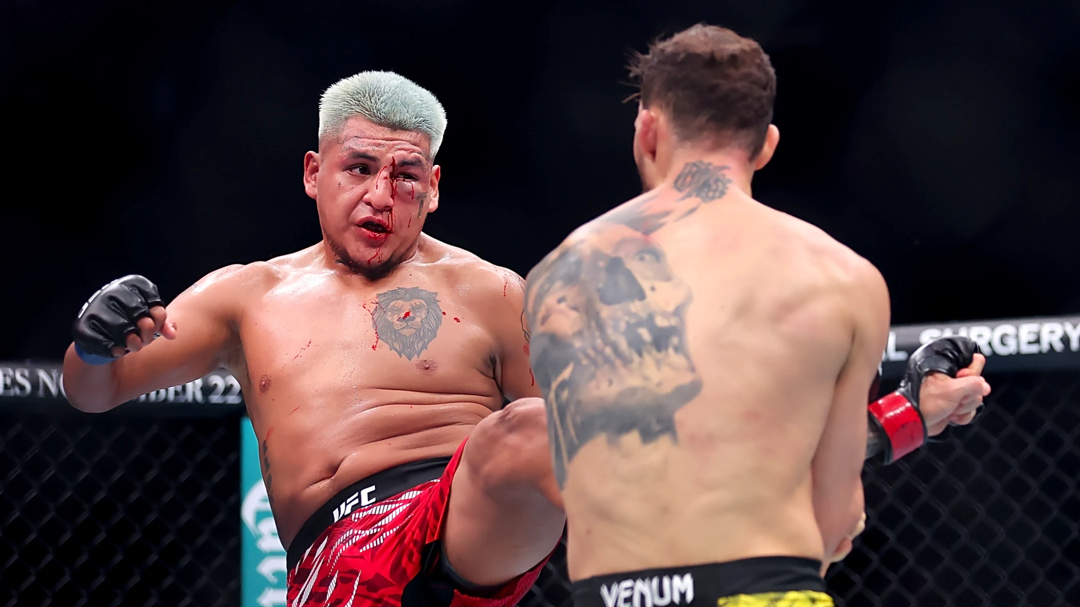 Mauricio Ruffy’s former UFC foe scores ruthless headkick knockout outside the Octagon