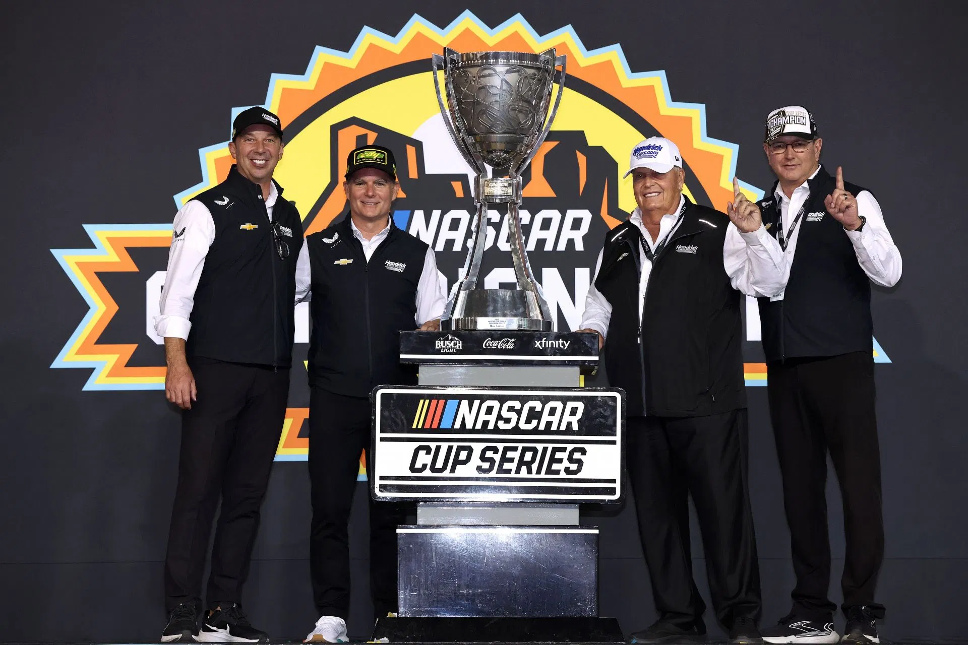 “Never quit”: Rick Hendrick ally lauds Hendrick Motorsports’ fight as Kyle Larson brings home 15th NASCAR championship