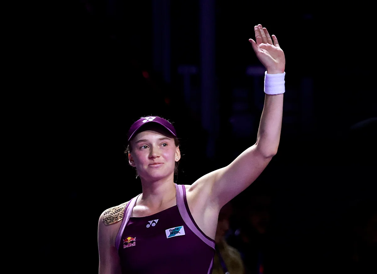 Elena Rybakina fights back against Jessica Pegula to book place in WTA Finals title clash