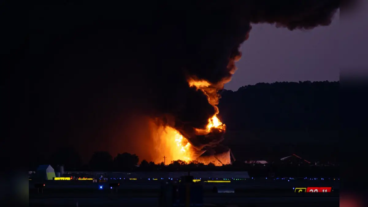 Massive Fireball Erupts After Cargo Plane Crashes During Takeoff in Kentucky; At Least 4 Dead, 11 Injured | VIDEO