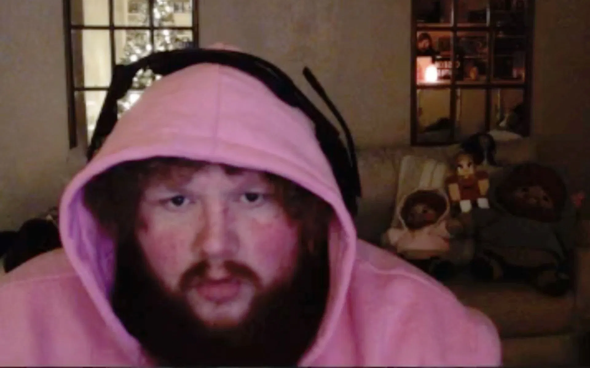 What happened to CaseOh's father? Streamer gives health update after his dad falls from a 20-foot cliff